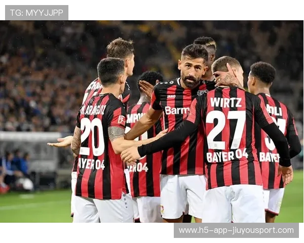 滕哈格离开后首场胜利，勒沃库森9打11展现强大韧性，勒沃库森比赛视频聚胜顽球汇