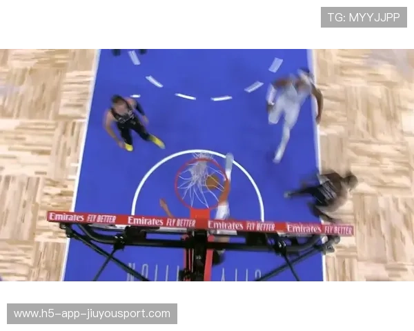 班凯罗空接单手隔扣，魔术反击潮席卷赛场却难挡文班威势